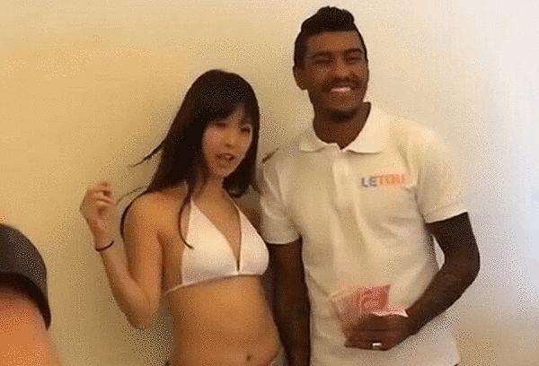 事实上，唐朝由盛转衰的关键节点就在天宝年间，“渔阳鼙鼓动地来，惊破霓裳羽衣曲”，一场安史之乱让曾经的繁华盛世跌入深渊。