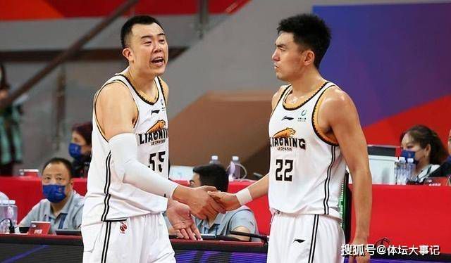 AI遇上手搓方向盘，谁赢？