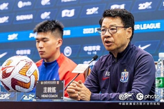 《风之城》威尼斯举行发布会 已获地平线单元提名 2023-08-31 威尼斯时间8月31日，第80届威尼斯电影节地平线单元提名影片《风之城》发布会举行。