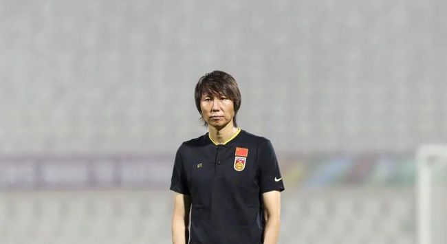 导演杜琪峰，编剧韦家辉、游乃海，携主演刘德华、郑秀文亮相上海，现场粉丝尖叫不断。