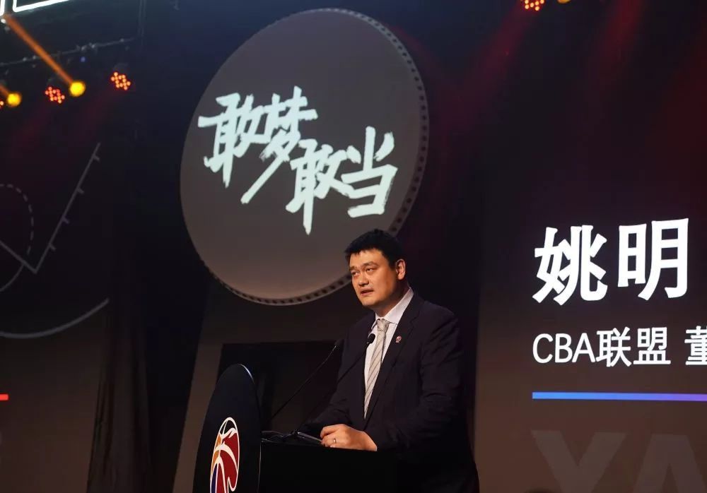 “我们要挖掘数据背后隐藏的信息。