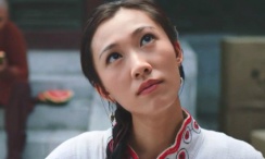 D灾难大片《大海啸鲨口逃生》目前正在京火热拍摄，影片融合了“海啸、鲨鱼、3D、灾难、中国元素、跨国大片”等诸多劲爆内容，而中国“功夫王子”释小龙携手澳洲“舞蹈公主”沙妮·文森 沙妮·文森游长城喜遇粉丝 释小龙救难水深火热 2011-08-29 森游览北京和释小龙火场救难等精彩内容…… 上一页12345.
